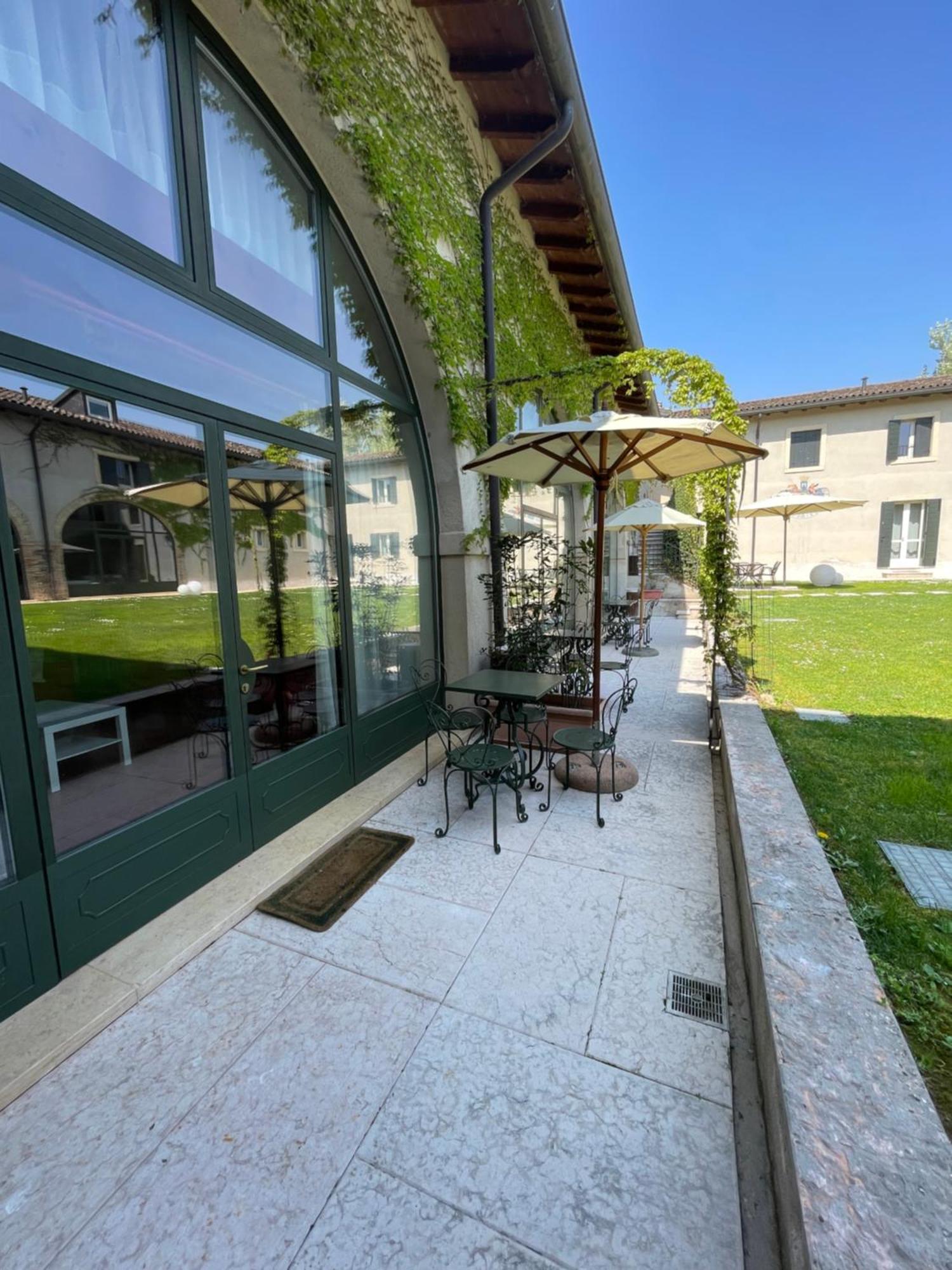 Relais Corte Paradiso Пескьера-дель-Гарда Экстерьер фото
